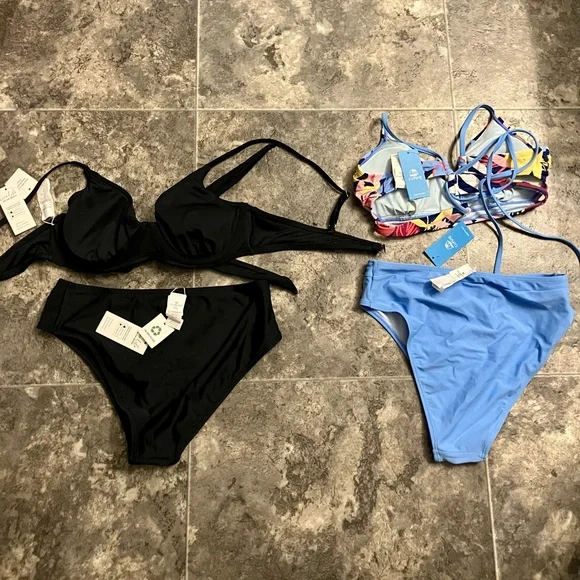 Cupshe Bikinis - Picture 2 of 4